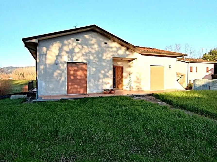 Immagine 22 di Casa indipendente in vendita  a Lucca