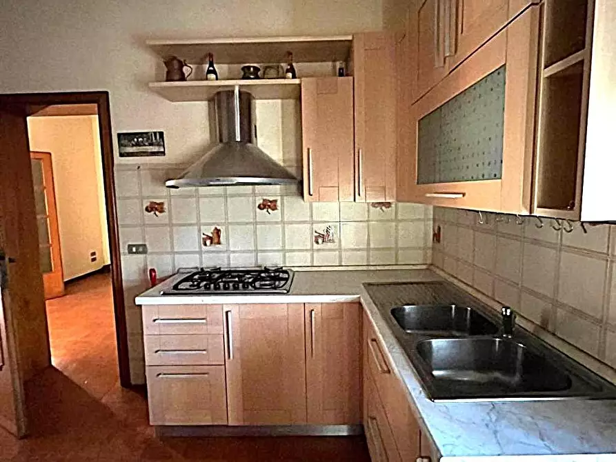 Immagine 5 di Casa indipendente in vendita  a Lucca