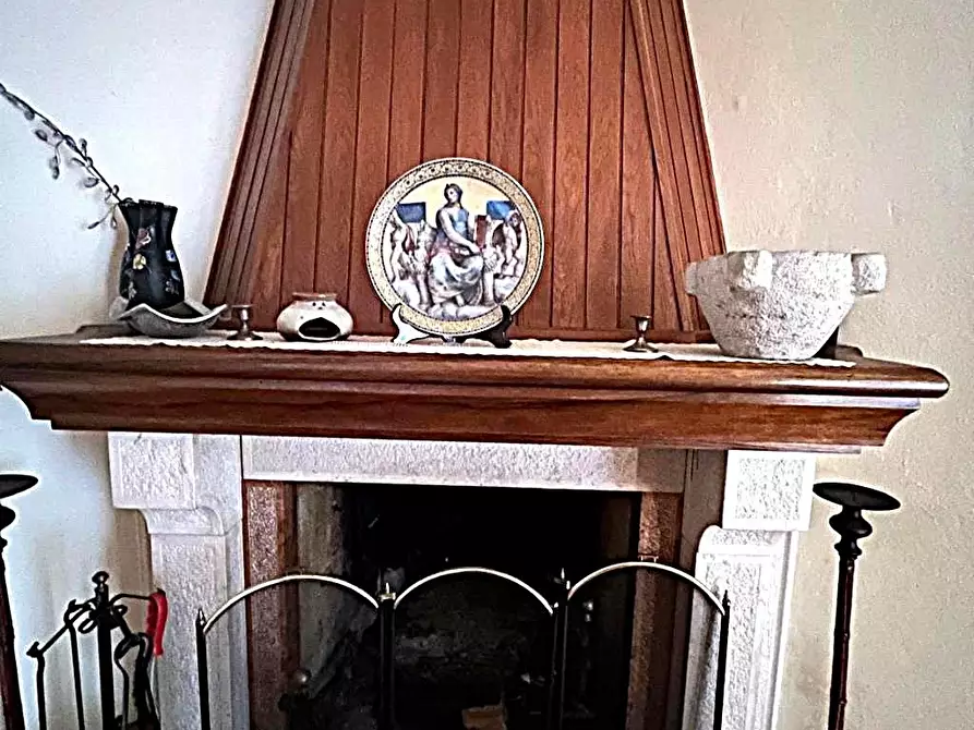 Immagine 4 di Casa indipendente in vendita  a Lucca