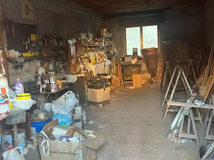 Immagine 27 di Casa indipendente in vendita  a Lucca