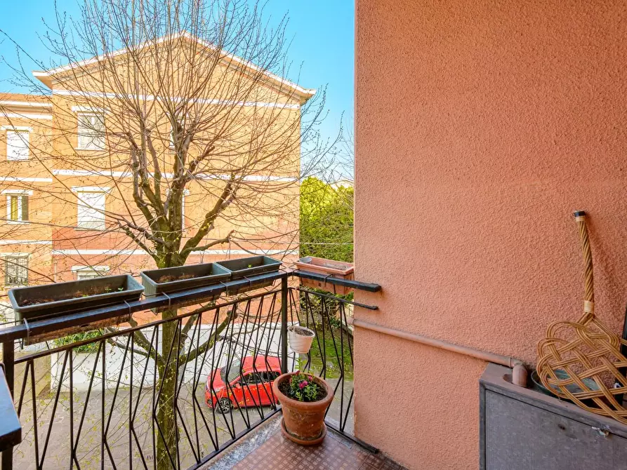 Immagine 6 di Appartamento in vendita  a Reggio Nell'emilia