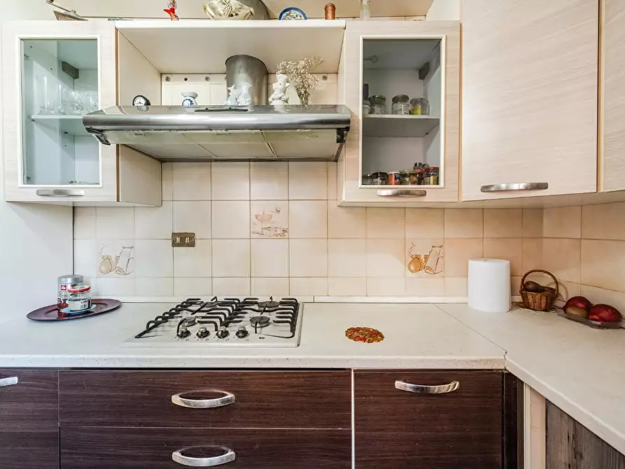 Immagine 4 di Appartamento in vendita  a Reggio Nell'emilia