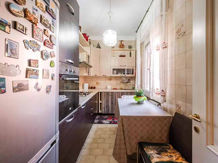 Immagine 1 di Appartamento in vendita  a Reggio Nell'emilia