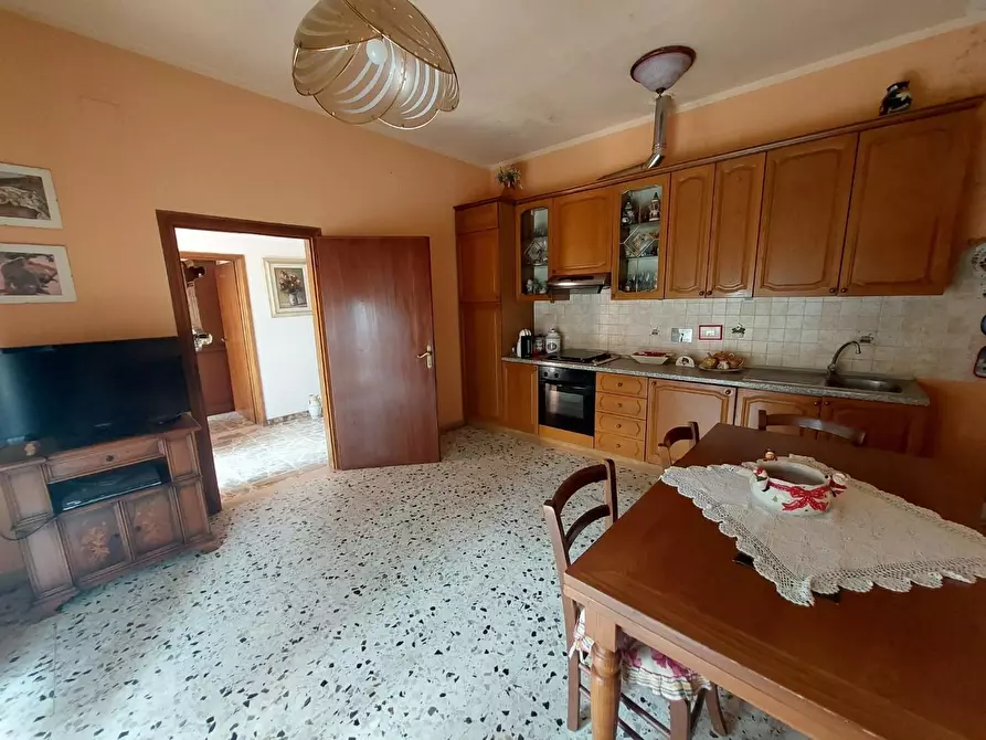Immagine 7 di Casa indipendente in vendita  a Montopoli In Val D'arno