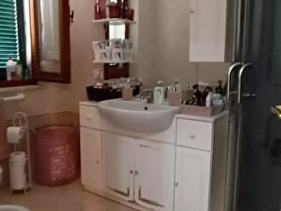 Immagine 52 di Casa indipendente in vendita  a Castelnuovo Magra