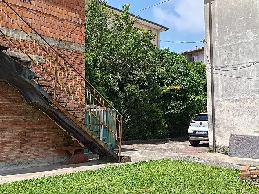 Immagine 58 di Casa indipendente in vendita  a Castelnuovo Magra