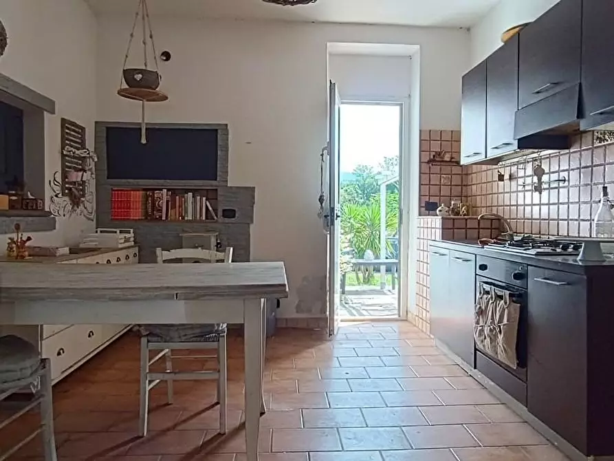 Immagine 35 di Casa indipendente in vendita  a Castelnuovo Magra