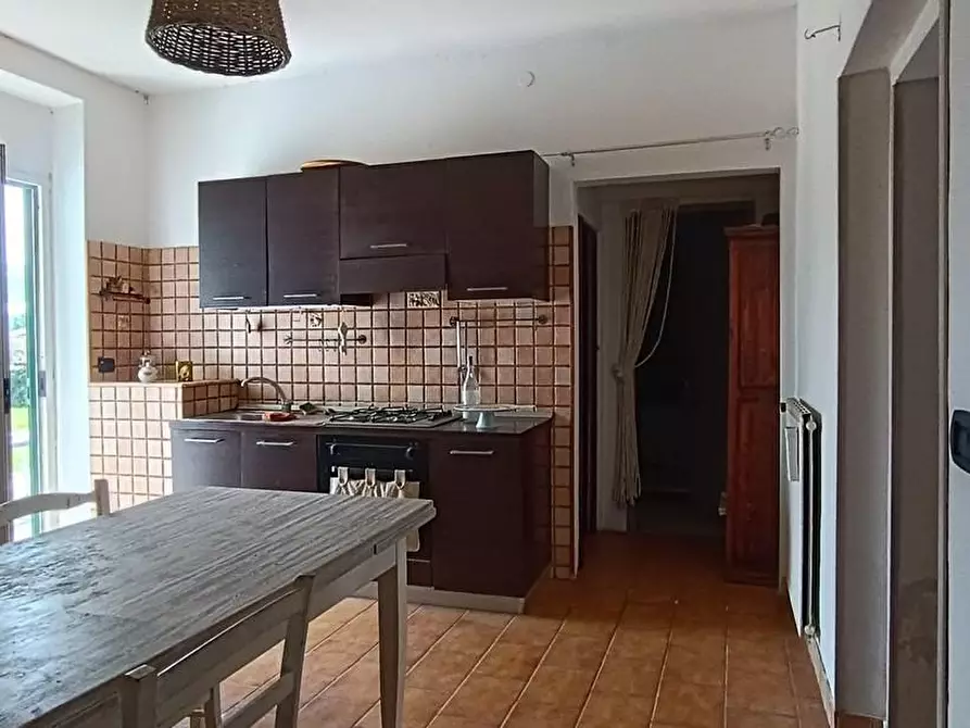 Immagine 10 di Casa indipendente in vendita  a Castelnuovo Magra