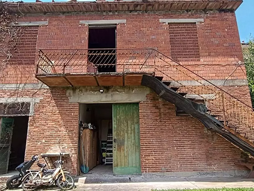 Immagine 62 di Casa indipendente in vendita  a Castelnuovo Magra