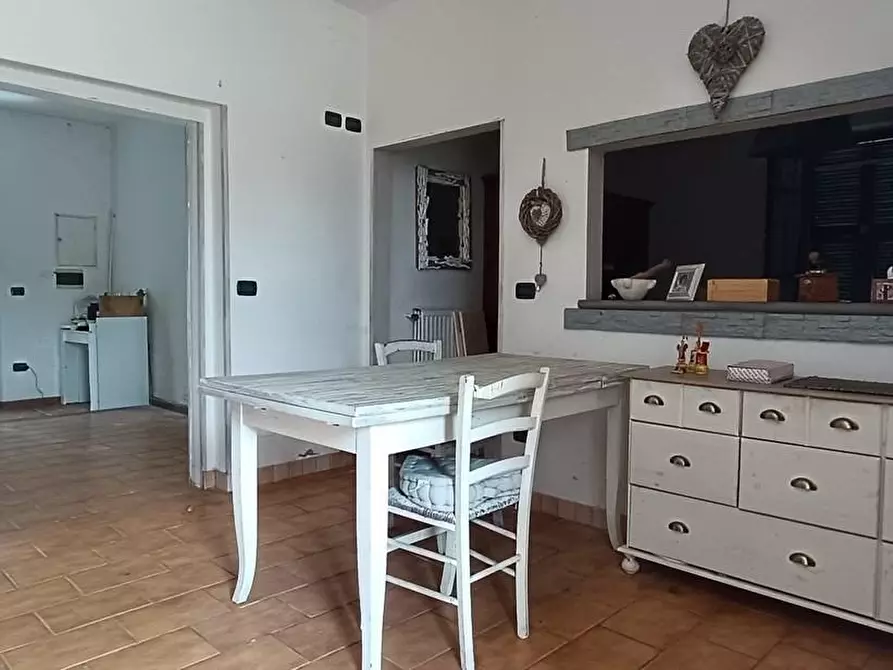 Immagine 8 di Casa indipendente in vendita  a Castelnuovo Magra
