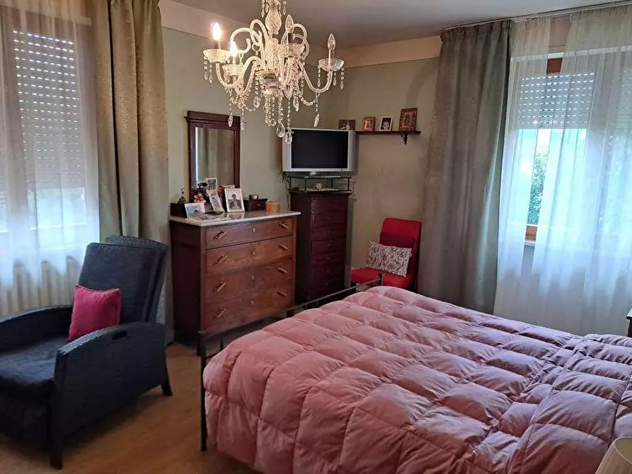 Immagine 22 di Villa in vendita  a Barga