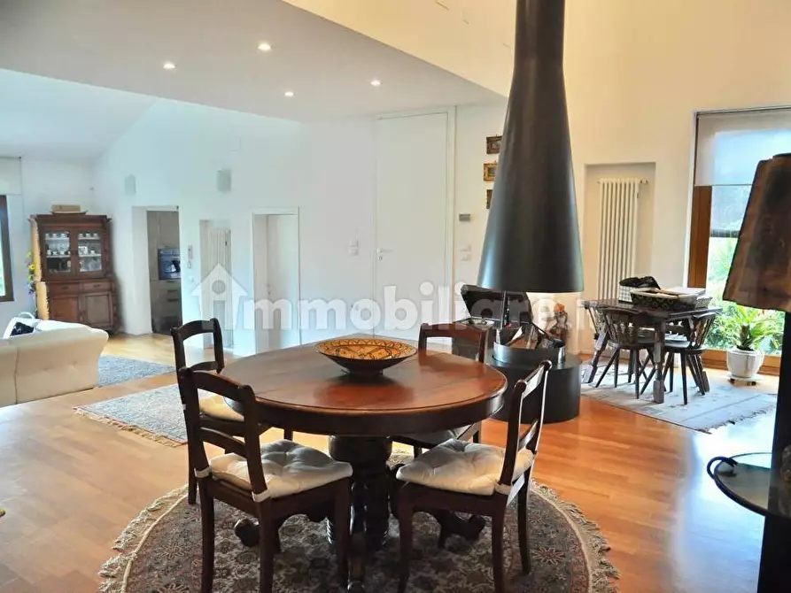 Immagine 14 di Villa in vendita  a Buti