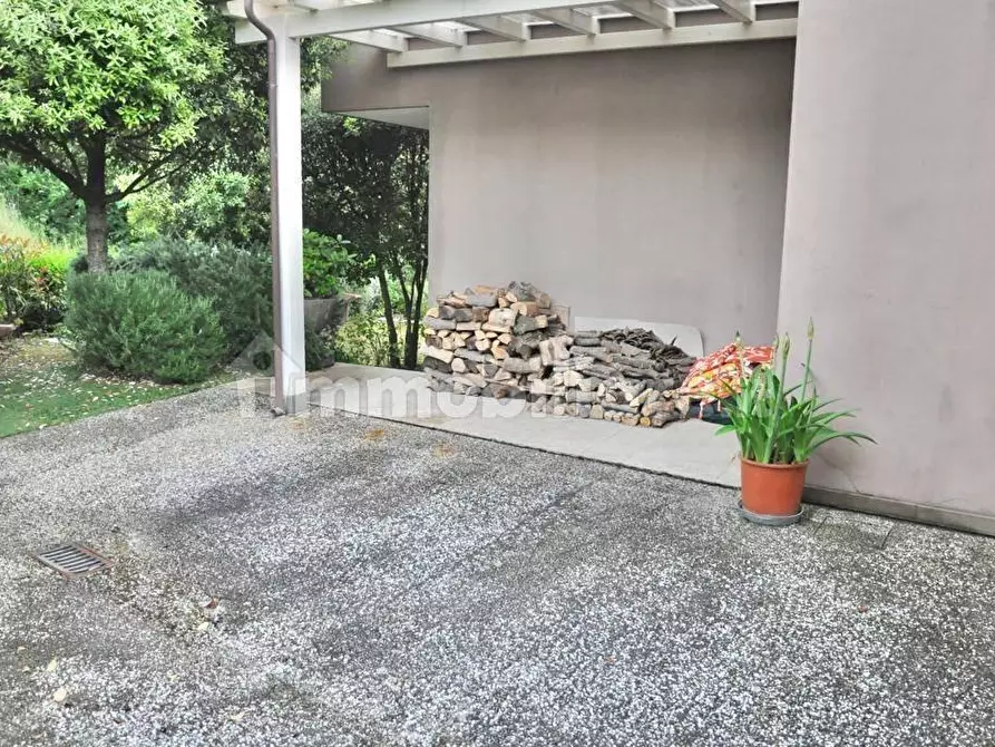 Immagine 26 di Villa in vendita  a Buti
