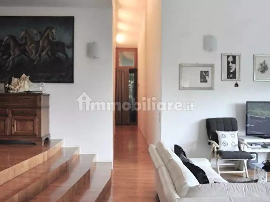 Immagine 17 di Villa in vendita  a Buti