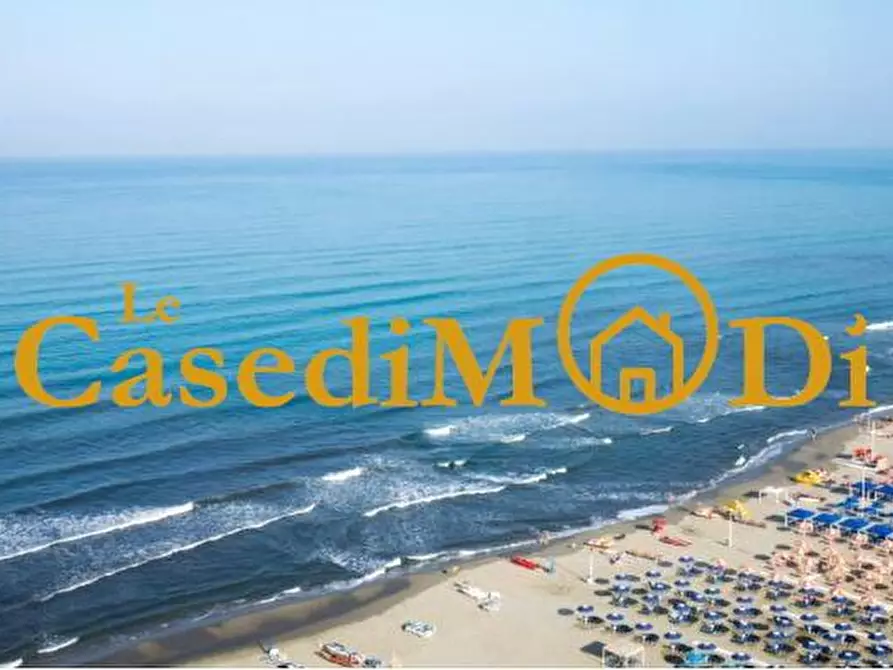 Immagine 2 di Albergo/B&B/Residence in vendita  a Camaiore