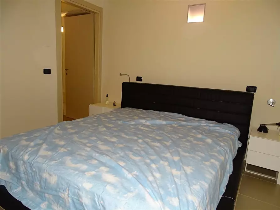 Immagine 28 di Casa trifamiliare in vendita  a Montignoso