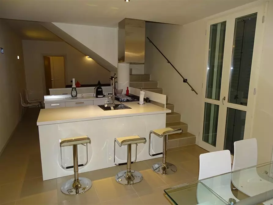 Immagine 23 di Casa trifamiliare in vendita  a Montignoso