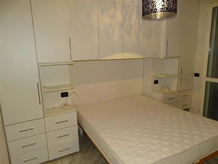 Immagine 16 di Casa trifamiliare in vendita  a Montignoso