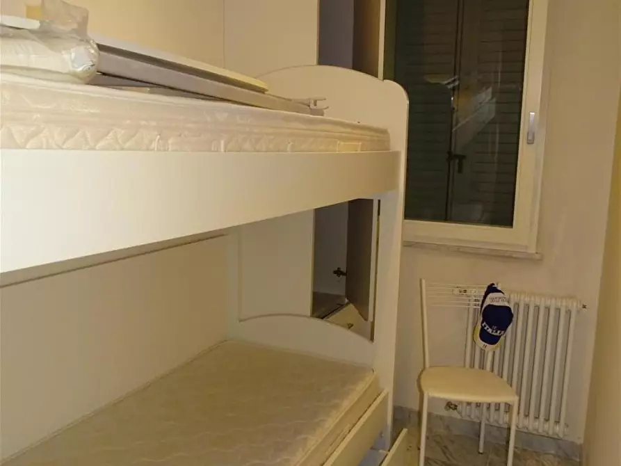 Immagine 15 di Casa trifamiliare in vendita  a Montignoso