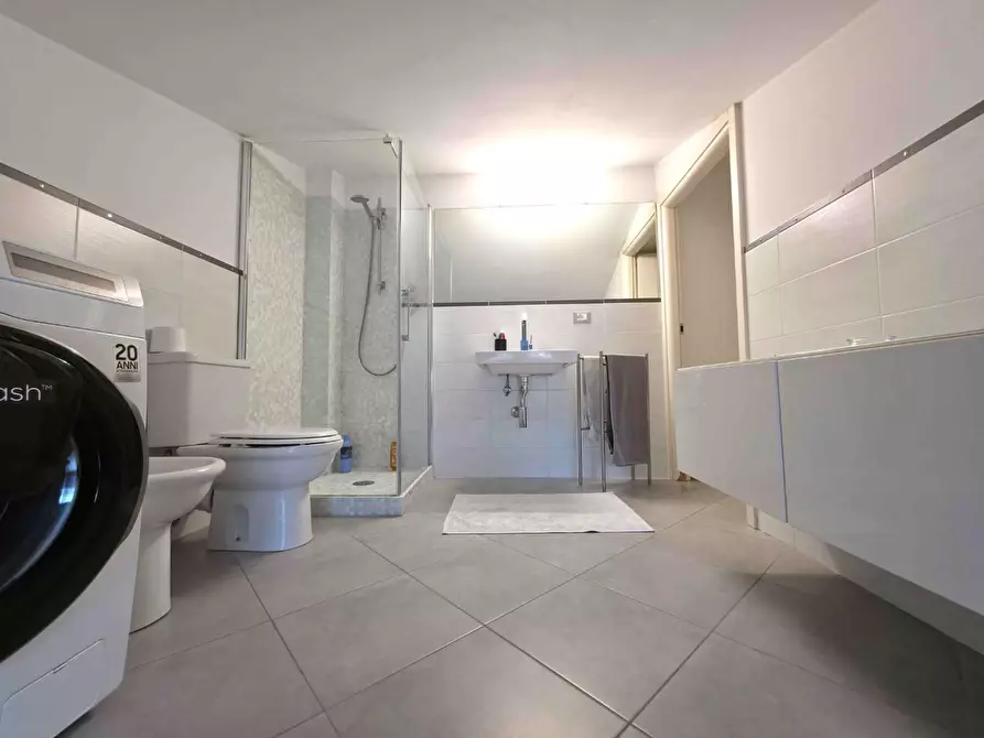 Immagine 30 di Appartamento in vendita  a Massa