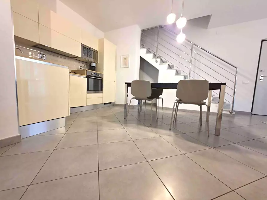 Immagine 4 di Appartamento in vendita  a Massa