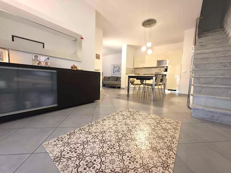 Immagine 10 di Appartamento in vendita  a Massa