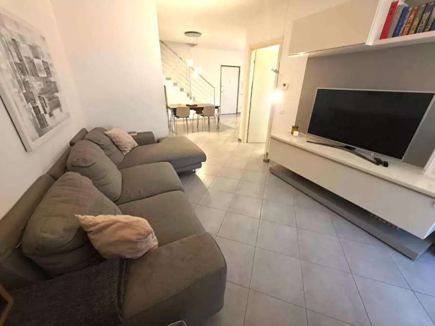 Immagine 12 di Appartamento in vendita  a Massa