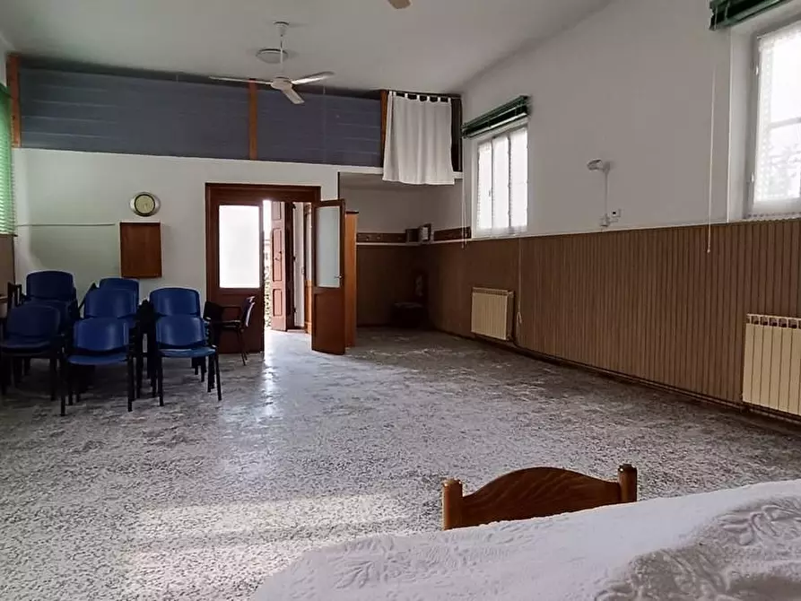 Immagine 18 di Casa indipendente in vendita  a Castelnuovo Magra