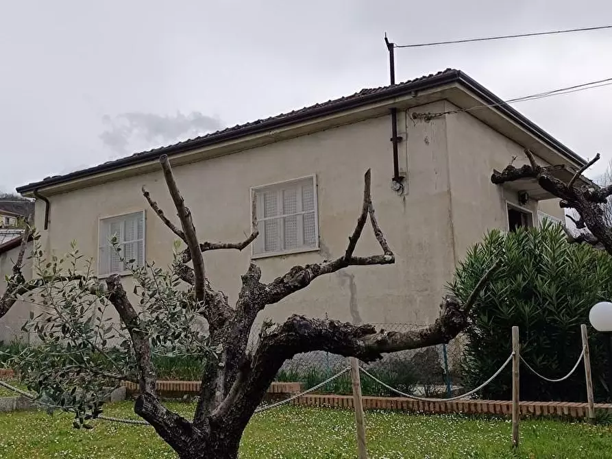 Immagine 3 di Casa indipendente in vendita  a Castelnuovo Magra