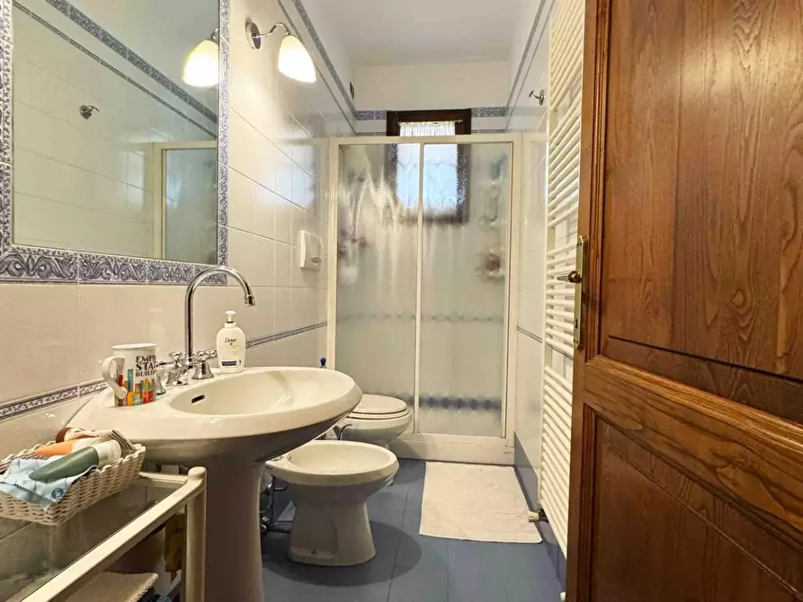 Immagine 23 di Casa indipendente in vendita  a Pietrasanta