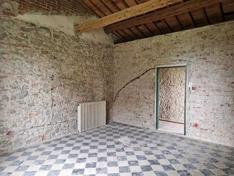 Immagine 4 di Palazzo in vendita  a Poggio A Caiano