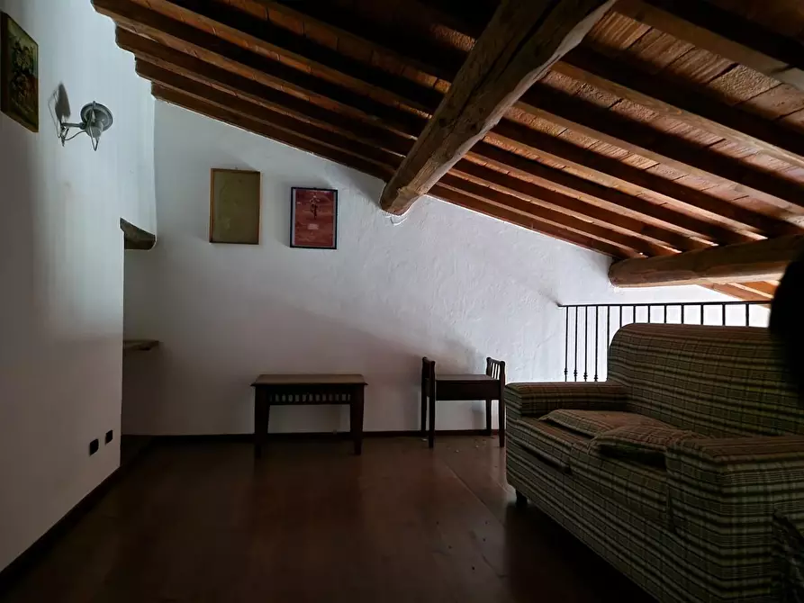 Immagine 26 di Palazzo in vendita  a Poggio A Caiano