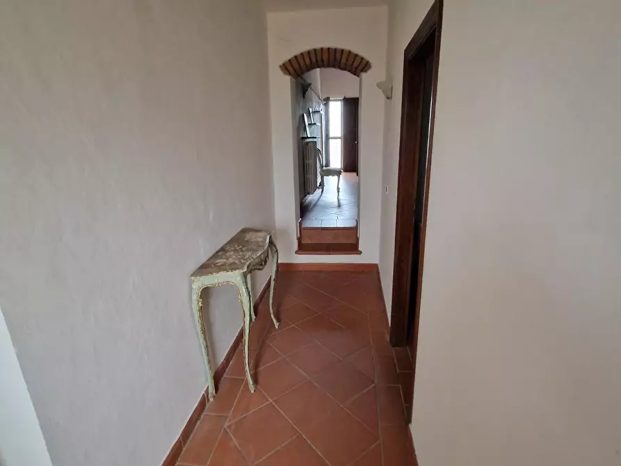 Immagine 25 di Palazzo in vendita  a Poggio A Caiano