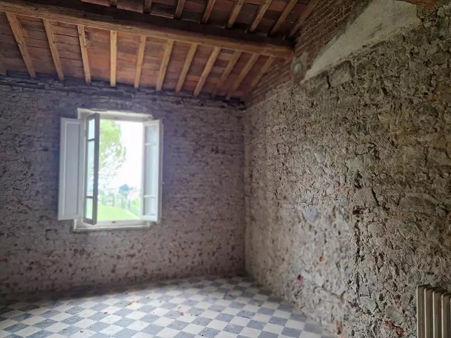 Immagine 3 di Palazzo in vendita  a Poggio A Caiano