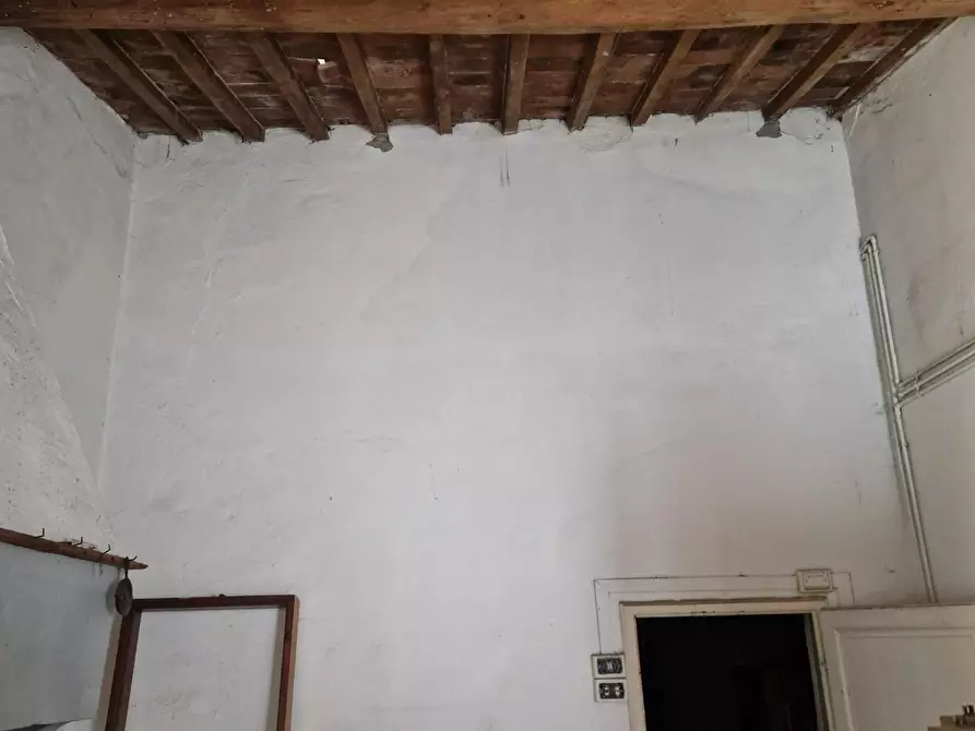 Immagine 21 di Palazzo in vendita  a Poggio A Caiano