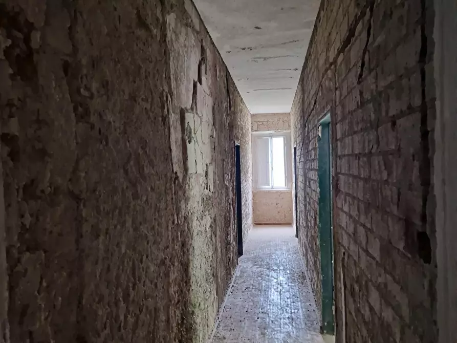 Immagine 9 di Palazzo in vendita  a Poggio A Caiano