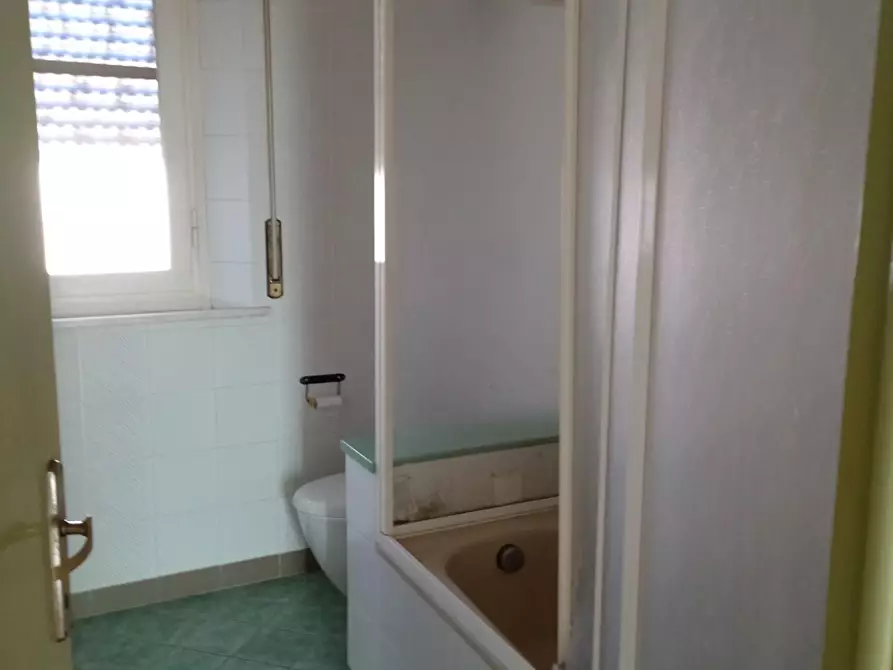 Immagine 8 di Casa bifamiliare in vendita  a Cascina