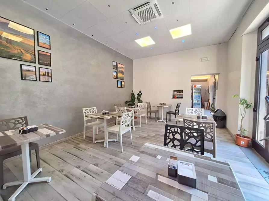 Immagine 15 di Locale commerciale in vendita  a Gavorrano