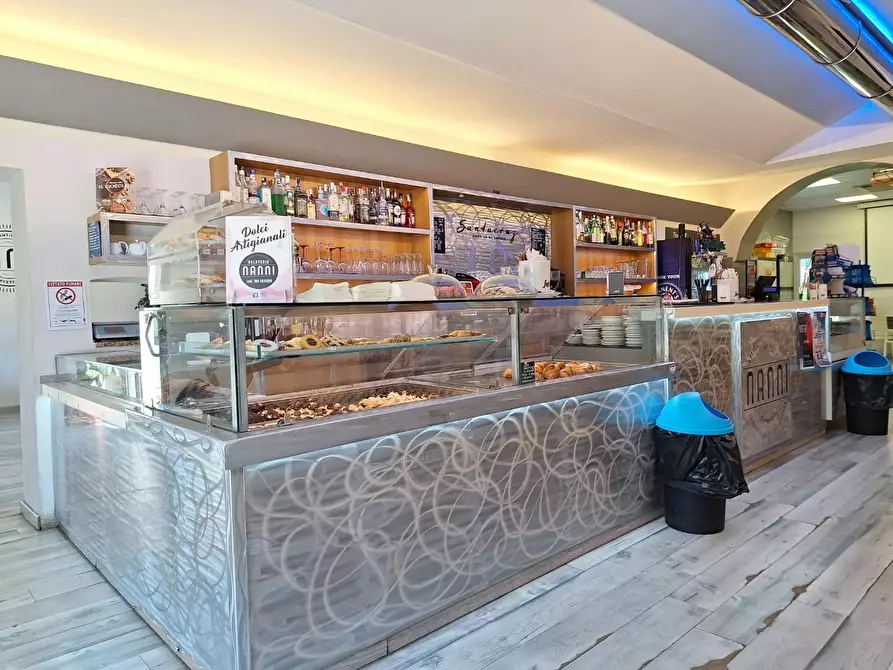 Immagine 5 di Locale commerciale in vendita  a Gavorrano