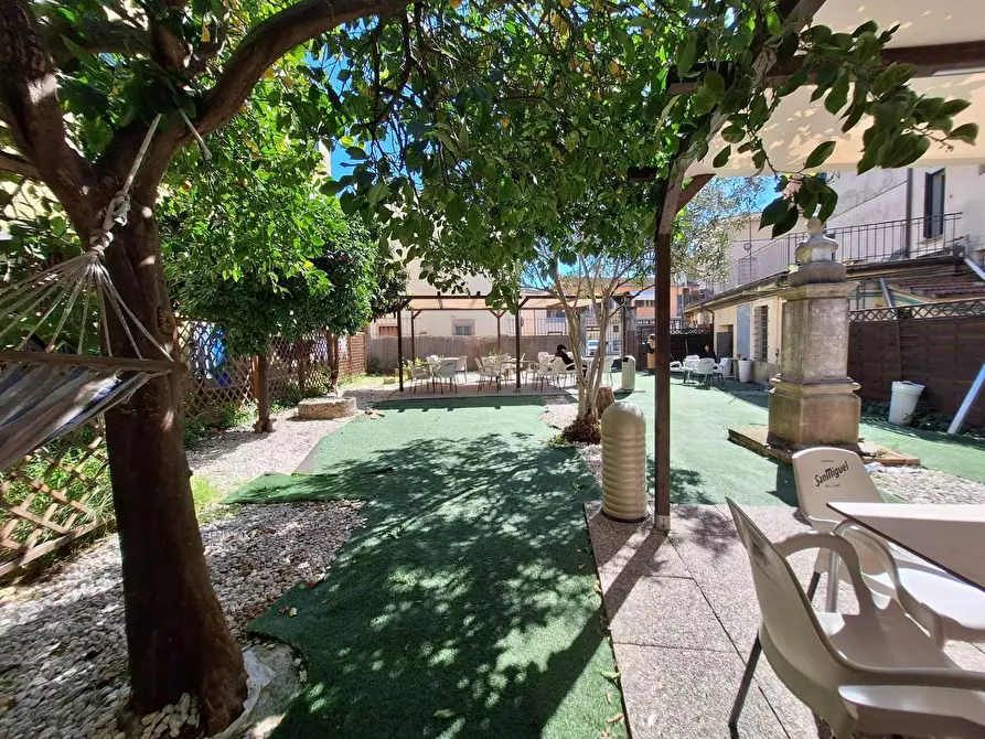 Immagine 25 di Locale commerciale in vendita  a Gavorrano