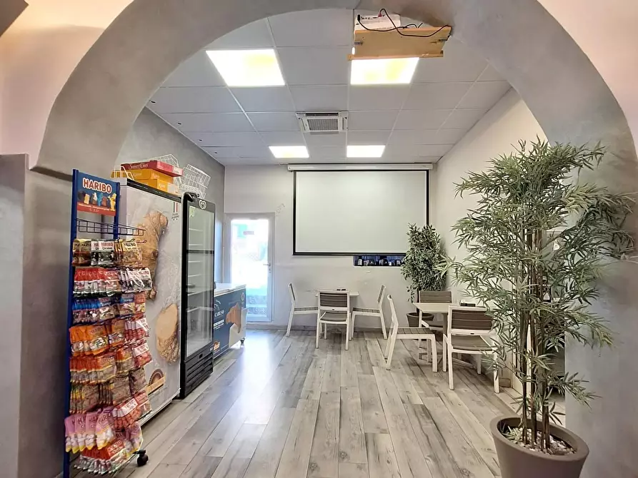 Immagine 22 di Locale commerciale in vendita  a Gavorrano
