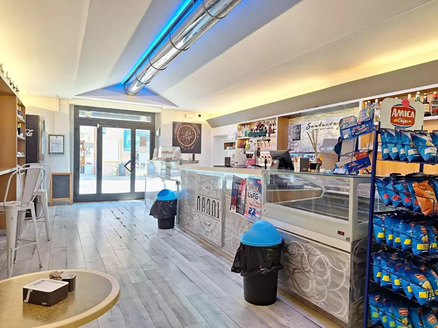 Immagine 3 di Locale commerciale in vendita  a Gavorrano