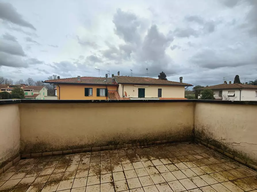 Immagine 12 di Appartamento in vendita  a Fucecchio