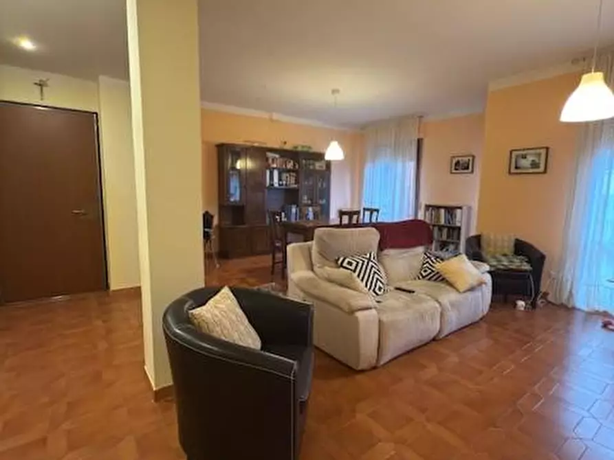 Immagine 1 di Appartamento in vendita  a Carrara