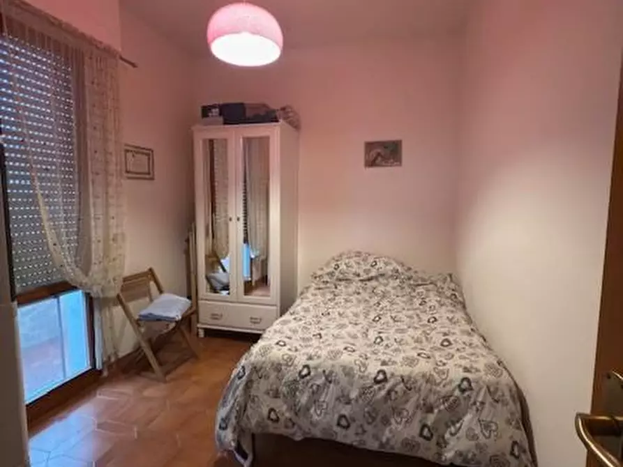 Immagine 13 di Appartamento in vendita  a Carrara