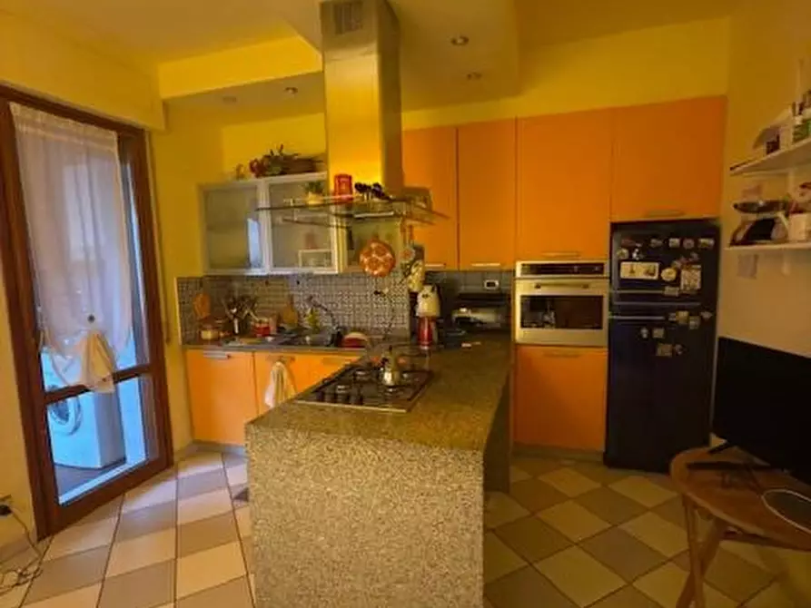 Immagine 9 di Appartamento in vendita  a Carrara