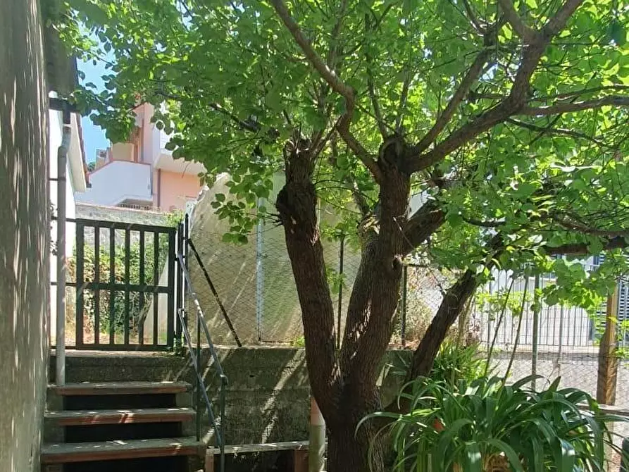 Immagine 59 di Casa semindipendente in vendita  a Lucca