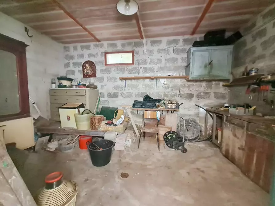 Immagine 57 di Casa semindipendente in vendita  a Lucca