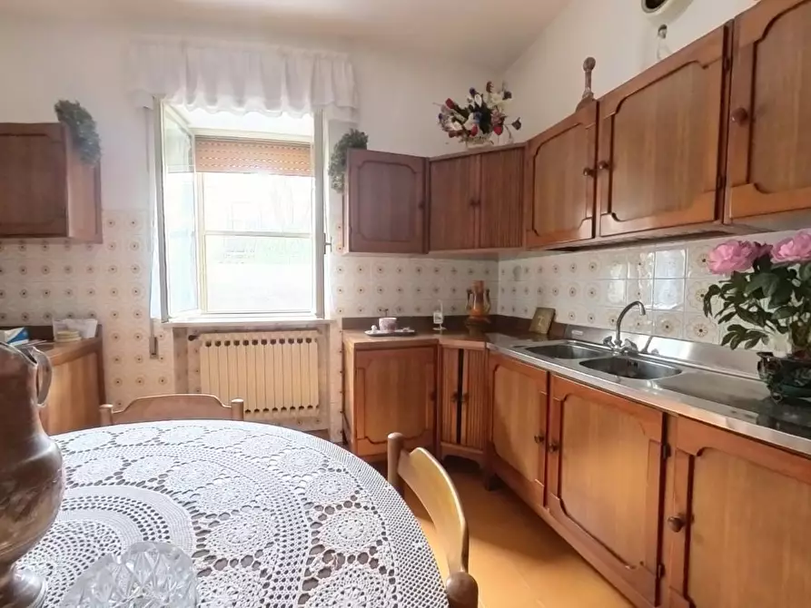 Immagine 15 di Casa semindipendente in vendita  a Lucca