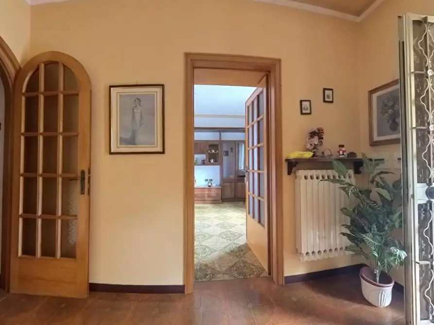 Immagine 3 di Casa semindipendente in vendita  a Lucca
